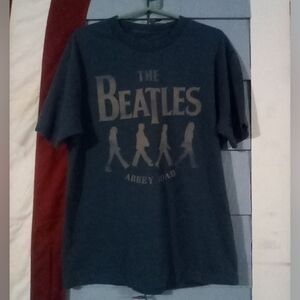 Normal Beatles Abbey Road Silhouette Shirt, L
